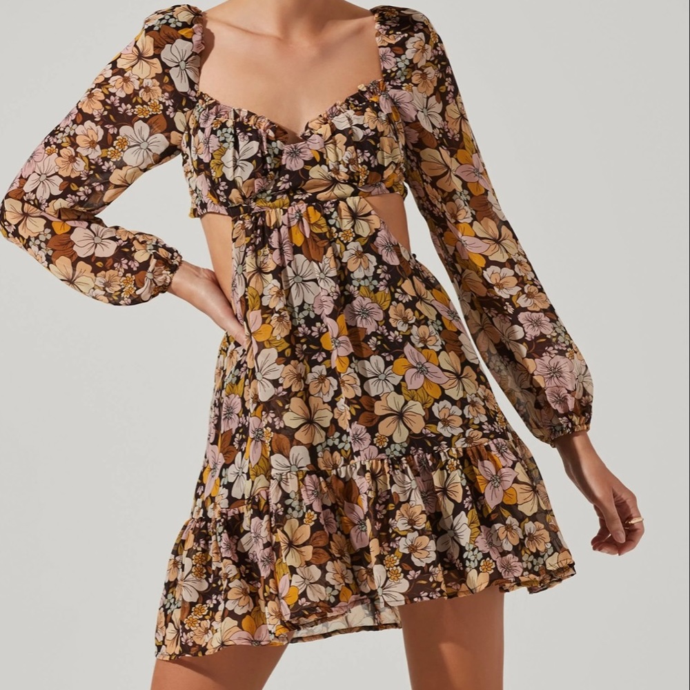 NWT - ASTR the Label Teyla Dress - Size Medium